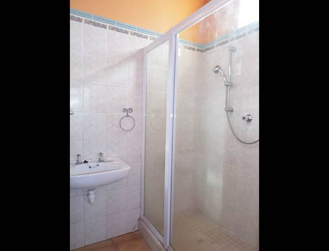 4 bed property to rent in WOODSTOCK